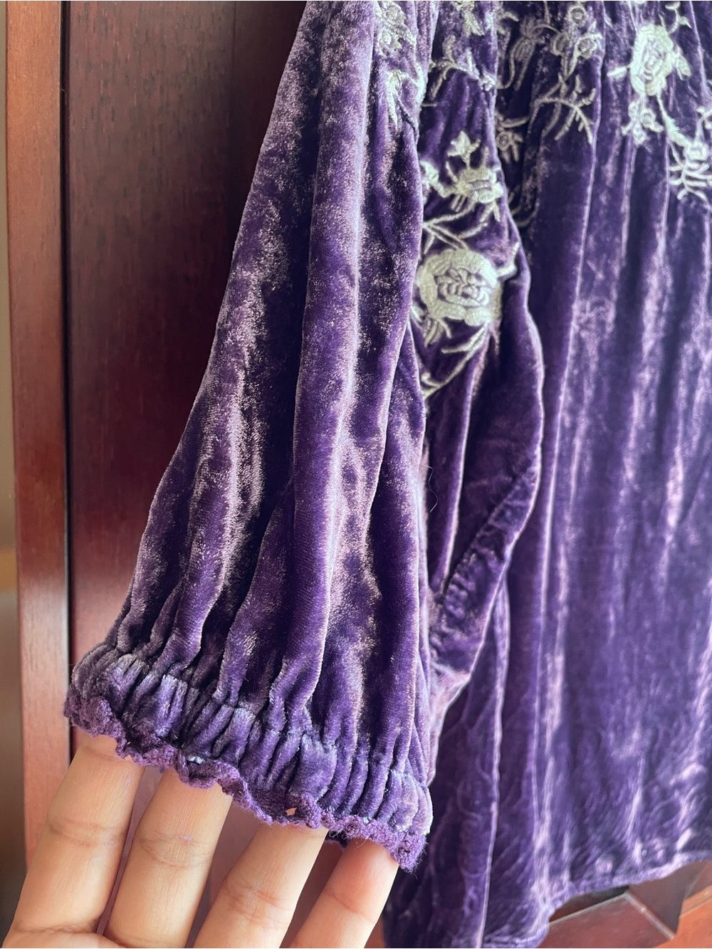 Sundance Purple Velvet Embroidered Alarie Women’s Top Boho Size Medium - Picture 14 of 16